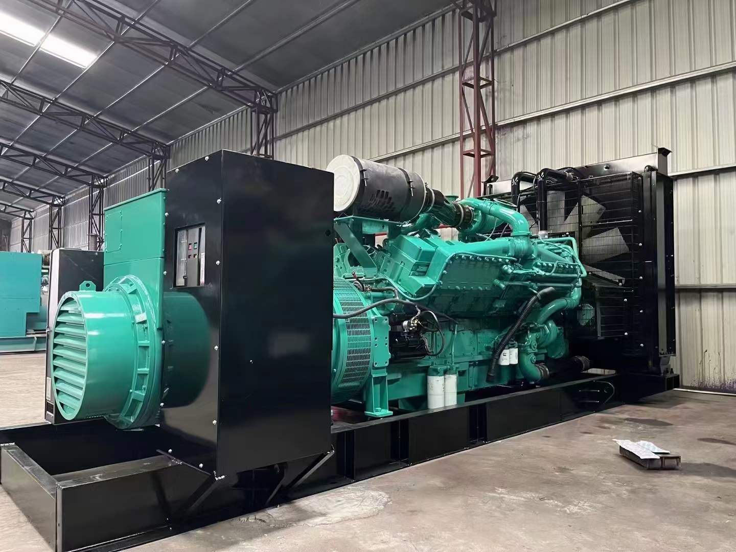 金山屯如何降低 800kW 柴油发电机输出电流的波动？