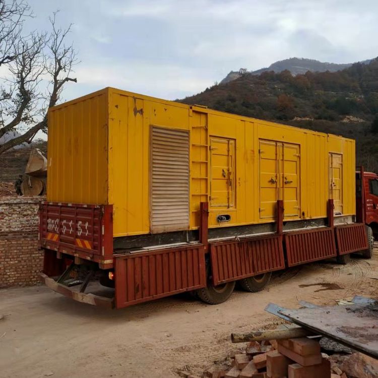 金山屯200kW 发电机组在带电阻性负载时，输出功率会受到哪些因素的影响？